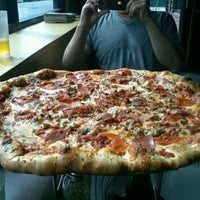 Photo taken at Dante&amp;#39;s Pizzeria by Benji H. on 9/10/2011