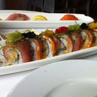 Снимок сделан в Yoki Japanese Restaurant пользователем Gabriella A. 7/24/2012