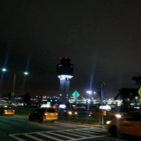 Photo taken at Gate B5 by FLOSSY C. on 9/28/2011