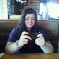 Photo taken at Applebee&#39;s Grill + Bar by Jeremy N. on 8/31/2011