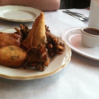 Photo taken at Haveli Indian Restaurant by Jessica B. on 5/4/2012