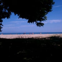 Loyola Beach Rogers Park 1230 W Greenleaf Ave Photo Taken At Loyola Beach By Erin P On 6 17 2017