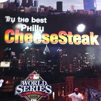 Foto diambil di Philly&amp;#39;s Cheese Steaks &amp;amp; Grill oleh Tito J. pada 7/25/2011