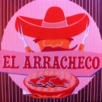 รูปภาพถ่ายที่ El Arracheco โดย Maricela S. เมื่อ 8/1/2012