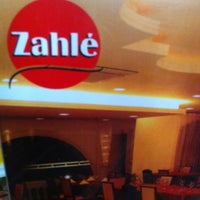 รูปภาพถ่ายที่ Zahlé Mezze Libanesa โดย Leonardo S. เมื่อ 4/28/2012