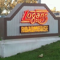 Photo taken at Logan&amp;#39;s Roadhouse by Linda B. on 10/1/2011