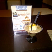 Foto tirada no(a) Amantes del Yogurt · Nutrisa por Maria D. em 4/4/2012