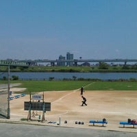 Photo taken at 荒川四ツ木橋緑地少年野球場D by K S. on 7/27/2011