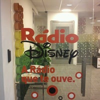 Foto tirada no(a) Rádio Disney Brasil por Walton T. em 10/7/2011