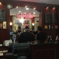 6/3/2012 tarihinde Jonathan W.ziyaretçi tarafından Café Barbera'de çekilen fotoğraf