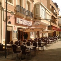 รูปภาพถ่ายที่ Restaurante el Pescador โดย Richard G. เมื่อ 8/1/2012