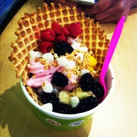 6/4/2012にGloria C.がZinga! Frozen Yogurt Saugusで撮った写真