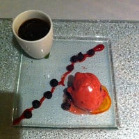 5/12/2012にFilip G.がZest Restaurantで撮った写真