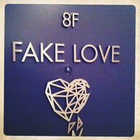 Foto tirada no(a) Fake Love, Inc por Josh H. em 9/20/2011