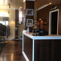 Снимок сделан в G&amp;amp;G Barbershop пользователем Arcadio M. 12/20/2011