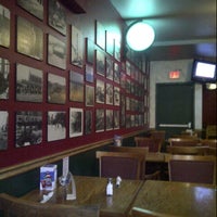 รูปภาพถ่ายที่ Black Horse Pub โดย Jade Country C. เมื่อ 9/6/2012
