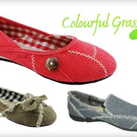 Foto tomada en Hemp &amp;amp; Company  por Colourful Grass Shoe el 1/26/2012