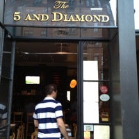 7/26/2012 tarihinde Eyal G.ziyaretçi tarafından 5 &amp;amp; Diamond'de çekilen fotoğraf