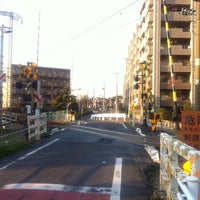 Photo taken at 東京街道踏切 by 尾久の人 on 3/14/2012