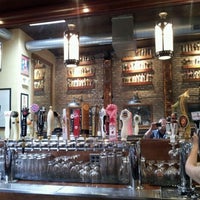 Foto tomada en The Beer Bistro North  por Mitch B. el 5/25/2012
