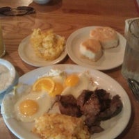 Photo taken at Cracker Barrel Old Country Store by Nathan B. on 8/24/2012