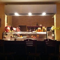 รูปภาพถ่ายที่ Nigiri Sushi Bar &amp; Restaurant โดย David เมื่อ 8/13/2012