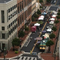 Photo taken at Food Truck Friday @ Atlantic Station by Alex H. on 8/24/2012