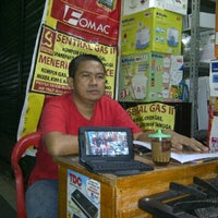 Photo taken at Sentral gas II senen jakarta pusat by Subhan R. on 4/30/2012