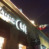 Foto tirada no(a) Luna Café por ARY T. em 9/2/2012