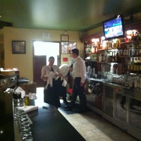 Foto tirada no(a) Vito&#39;s Restorante por Debra S. em 6/1/2012