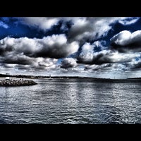 Foto tirada no(a) Porto de Recreio de Oeiras por Jorge B. em 3/4/2012