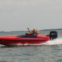 Foto scattata a Tampa Speedboat Adventures da Chris S. il 3/23/2012