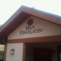 Foto tirada no(a) The Tea Pavillion at the Japanese Friendship Garden por Tim H. em 1/14/2012