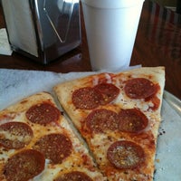 Foto diambil di Mr. G&amp;#39;s Pizzeria and Pasta oleh Joe pada 6/28/2012