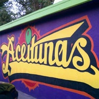 8/31/2011 tarihinde Jason R.ziyaretçi tarafından Aceitunas Beer Garden'de çekilen fotoğraf