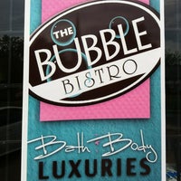 4/25/2012 tarihinde Candice L.ziyaretçi tarafından The Bubble Bistro'de çekilen fotoğraf