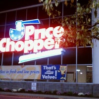 รูปภาพถ่ายที่ Price Chopper โดย Stephanie เมื่อ 10/19/2011