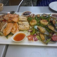 Photo taken at Longi Asia Cuisine by Michaela on 8/5/2012
