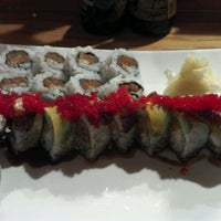 Снимок сделан в Sushi Tomi пользователем Eric U. 9/19/2011