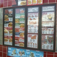 Photo taken at Rally&amp;#39;s Hamburgers by martin m. on 9/14/2011