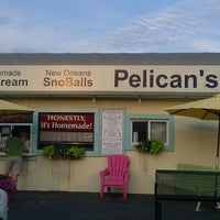 Photo taken at Pelican&amp;#39;s SnoBalls by Jo L. on 8/25/2011