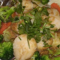 Das Foto wurde bei Indochine Cuisine von 🎀 am 11/23/2011 aufgenommen