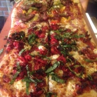 Photo taken at Pizza Fusion of Westchase by EL J. on 8/5/2012