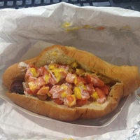 Photo taken at Top Dog Food Truck by Maxie on 5/31/2012