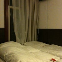 รูปภาพถ่ายที่ Marnix Hotel โดย Kristian N. เมื่อ 1/30/2012