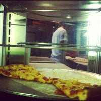 11/13/2011 tarihinde David L.ziyaretçi tarafından Cybelle&amp;#39;s Pizza'de çekilen fotoğraf