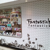 Photo taken at Fantastick 表参道店 by Kensaku H. on 8/1/2012