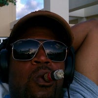 12/4/2011 tarihinde Sean M.ziyaretçi tarafından Havana Lounge and Cigar'de çekilen fotoğraf