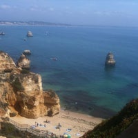 Foto tirada no(a) Praia do Camilo por Catarina M. em 9/7/2012