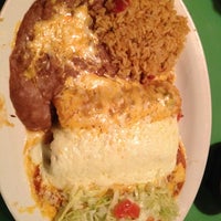 Снимок сделан в Macayo’s Mexican Kitchen пользователем Marcus M. 5/15/2012